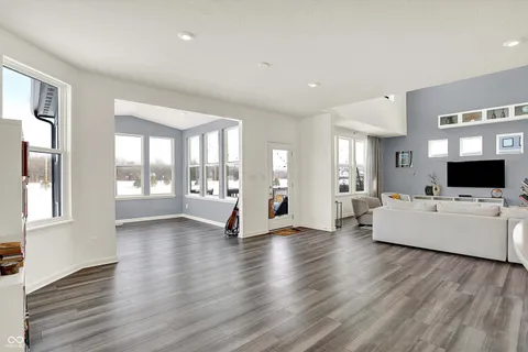 $849,999 | 5175 Peachtree Road, Zionsville, IN 46077