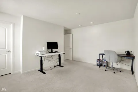 $849,999 | 5175 Peachtree Road, Zionsville, IN 46077