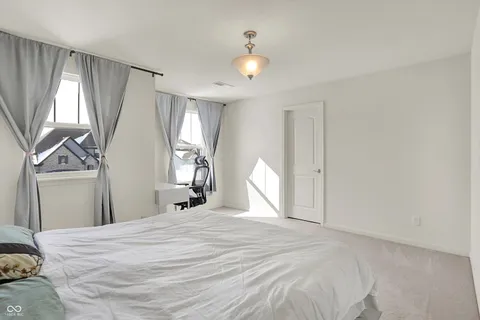 $849,999 | 5175 Peachtree Road, Zionsville, IN 46077