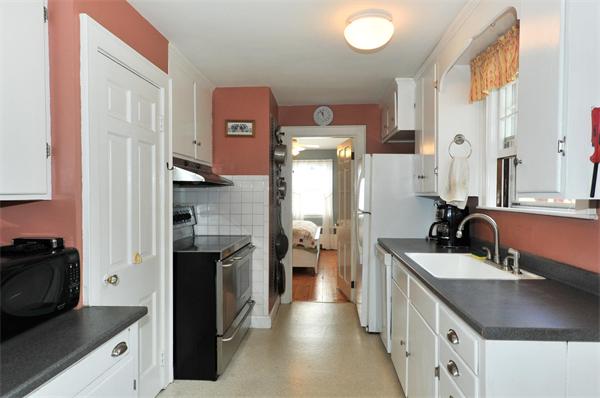 55 Knowles Road Belmont, MA 02478 - Photo 7 of 28 Gallery Image 7