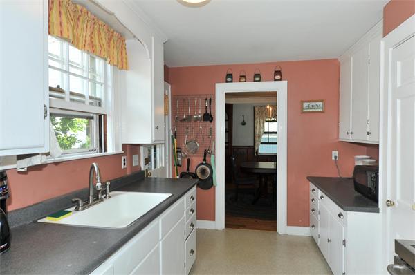 55 Knowles Road Belmont, MA 02478 - Photo 8 of 28 Gallery Image 8