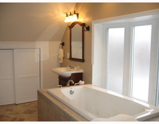 214 4th Street Butler, PA 16001 - Photo 17 of 18 Master Bath/Spa.