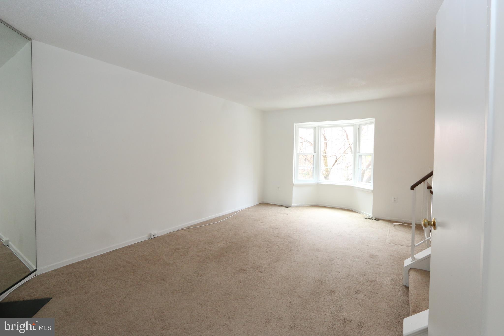 2476 Ridgehampton Court Reston, VA 20191 - Photo 5 of 60