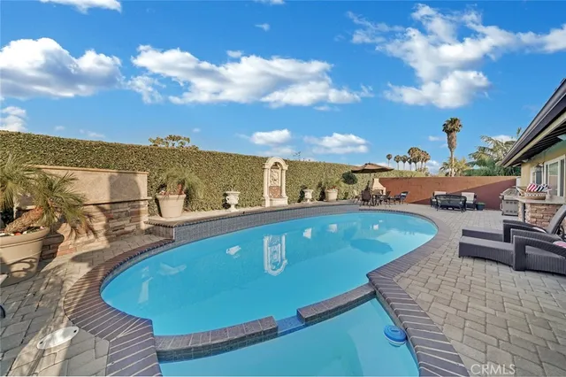 $1,995,000 | 21382 Lemontree Lane, Huntington Beach, CA 92646