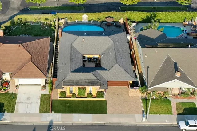 $1,995,000 | 21382 Lemontree Lane, Huntington Beach, CA 92646