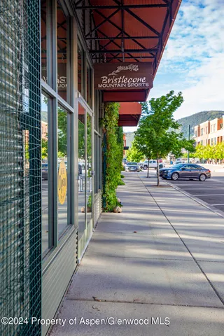 a view of a entryway door of the building
