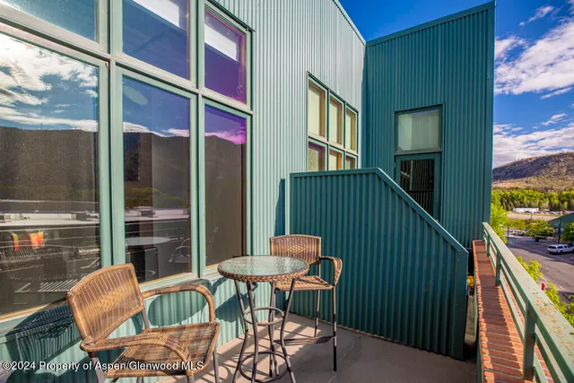 a car parked in front of a building