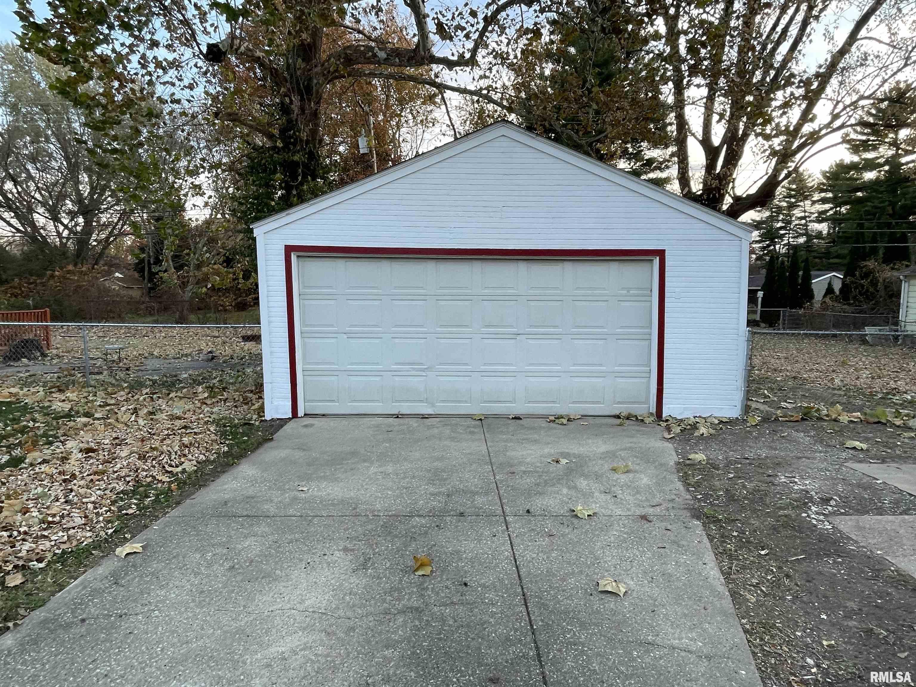 3719 East Hooker Street Springfield, IL 62703 - Photo 3 of 21