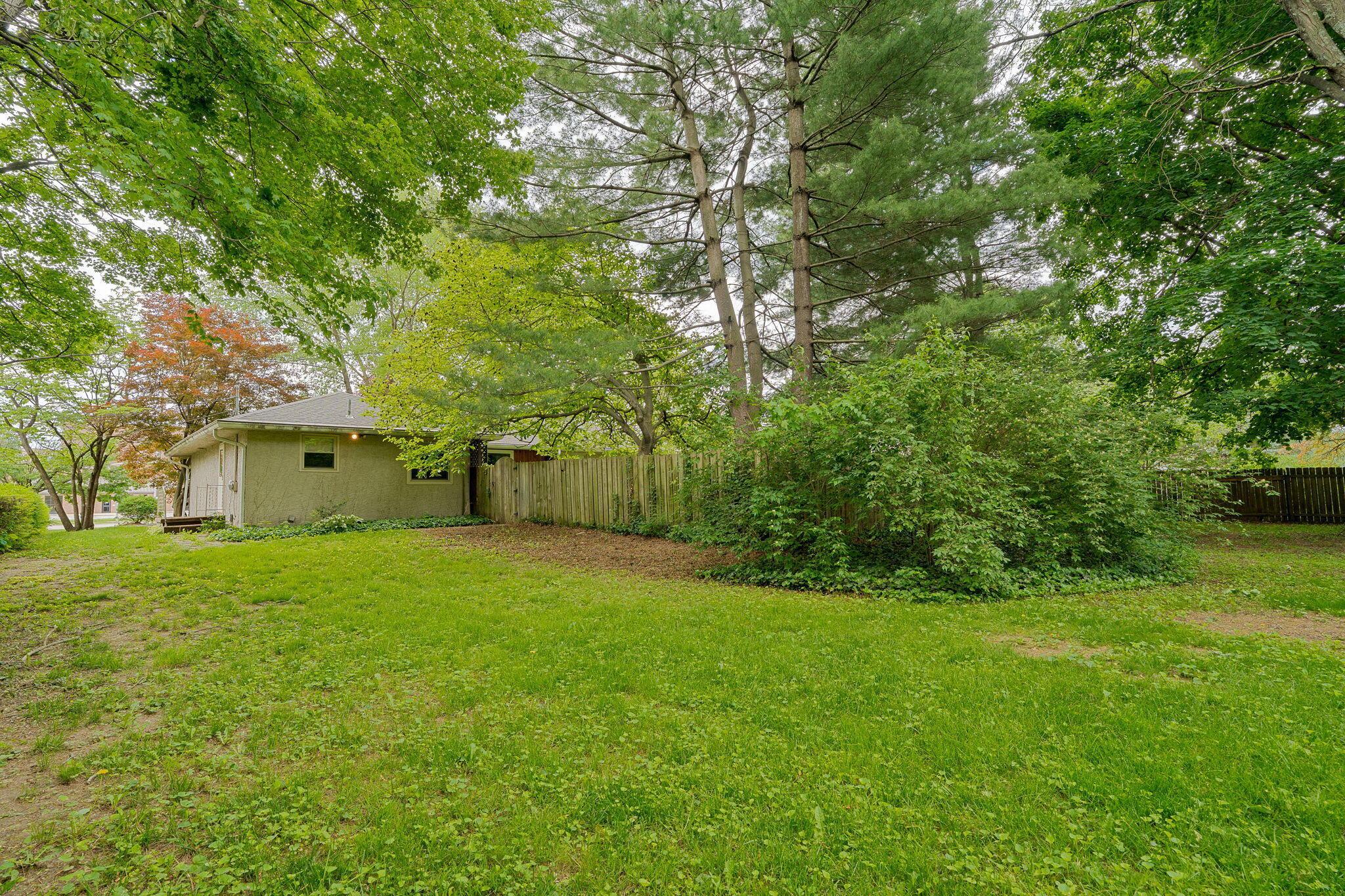 105 Hamilton Road Columbus, OH 43230 - Photo 33 of 35 33-web-or-mls-105 Hamilton Rd - 33
