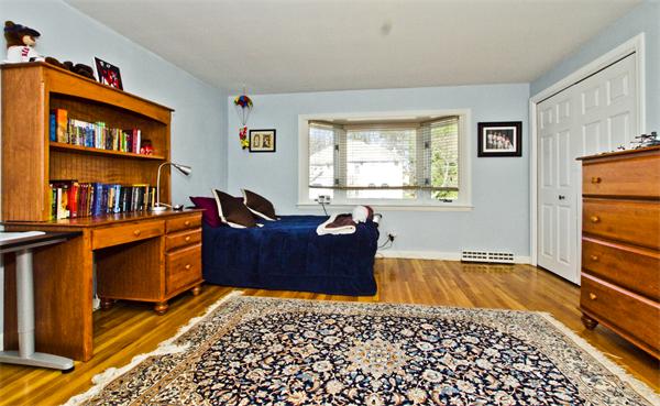 72 Sharpe Road Newton, MA 02459 - Photo 16 of 24 Gallery Image 16
