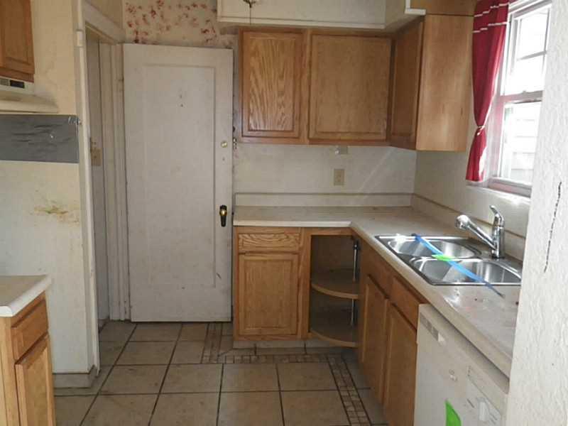 2242 Seminole Avenue Springfield, OH 45506 - Photo 3 of 12