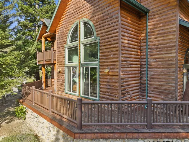 $1,199,000 | 53903 Creekside Lane, Bass Lake, CA 93604