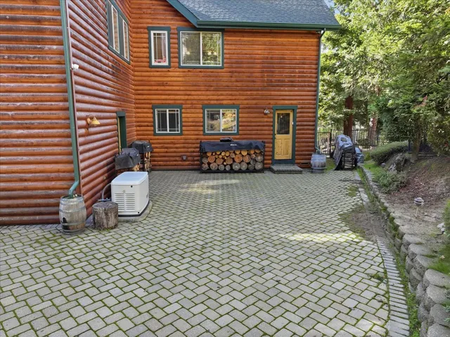 $1,199,000 | 53903 Creekside Lane, Bass Lake, CA 93604