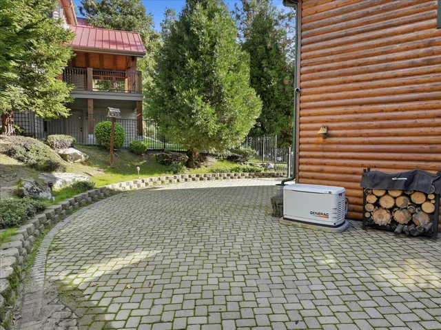 $1,199,000 | 53903 Creekside Lane, Bass Lake, CA 93604