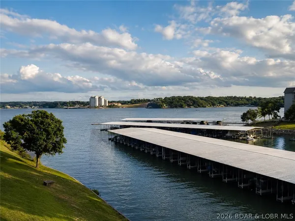 $465,000 | 344 Regatta Bay Drive, Unit 3B, Lake Ozark, MO 65049