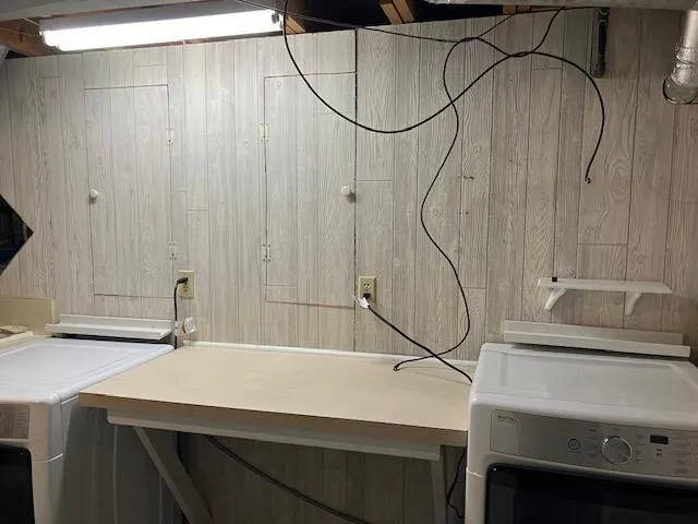 $420,000 | 5427 Oakleaf Drive, Luxemburg, WI 54217