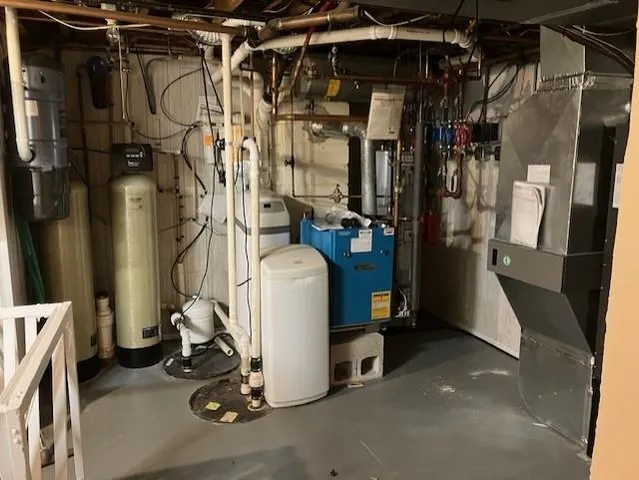 $420,000 | 5427 Oakleaf Drive, Luxemburg, WI 54217