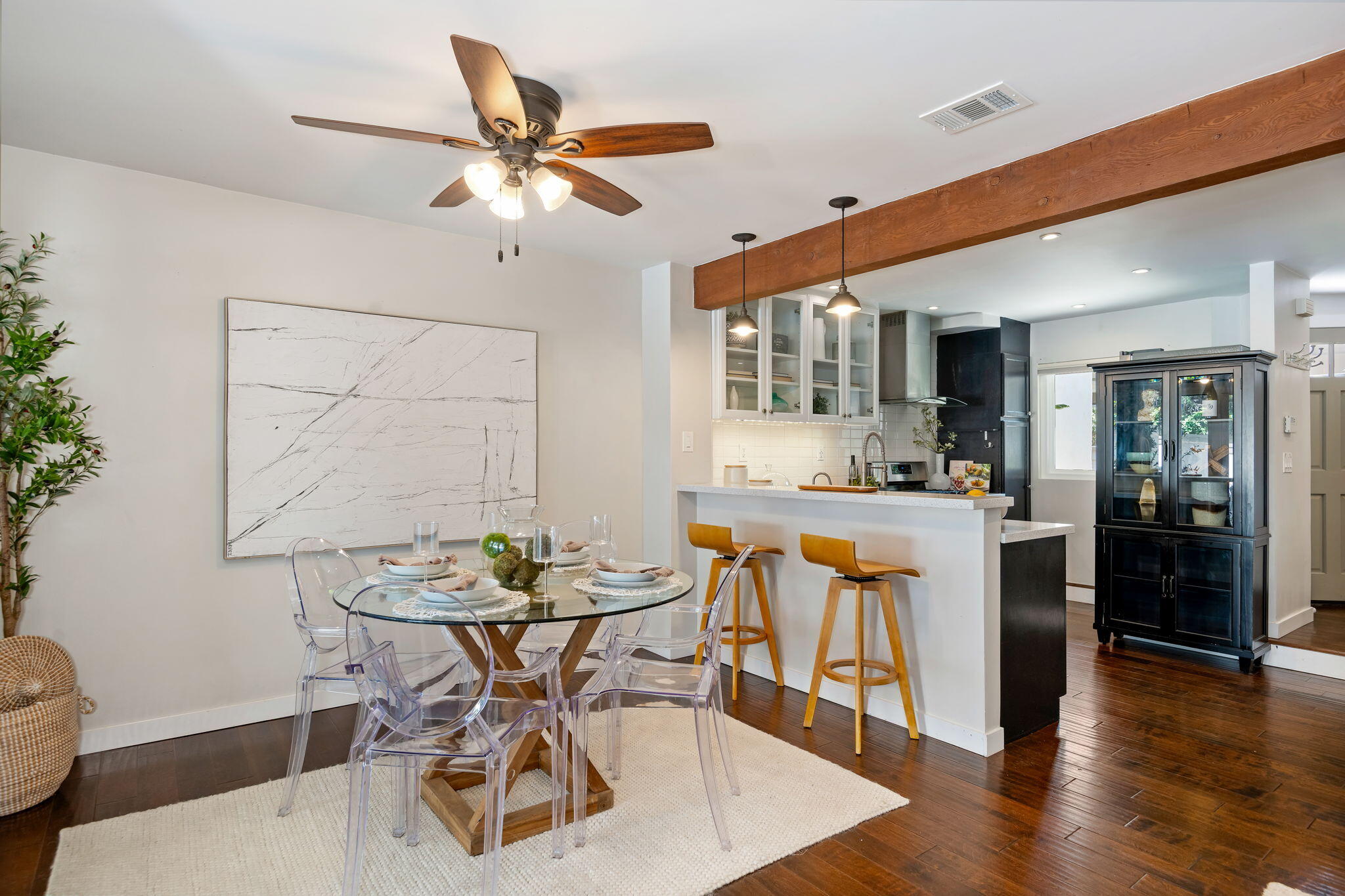 4039 Primavera Road, Unit 5 Santa Barbara, CA 93110 - Photo 11 of 32 Dining - Kitchen