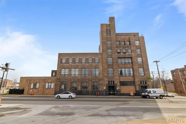 $168,000 | 1720 Chouteau Avenue, Unit 102, St. Louis, MO 63103