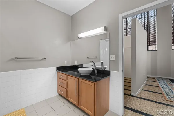 $168,000 | 1720 Chouteau Avenue, Unit 102, St. Louis, MO 63103