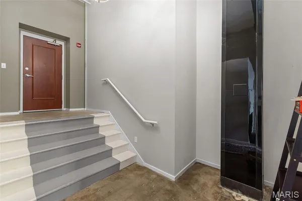 $168,000 | 1720 Chouteau Avenue, Unit 102, St. Louis, MO 63103
