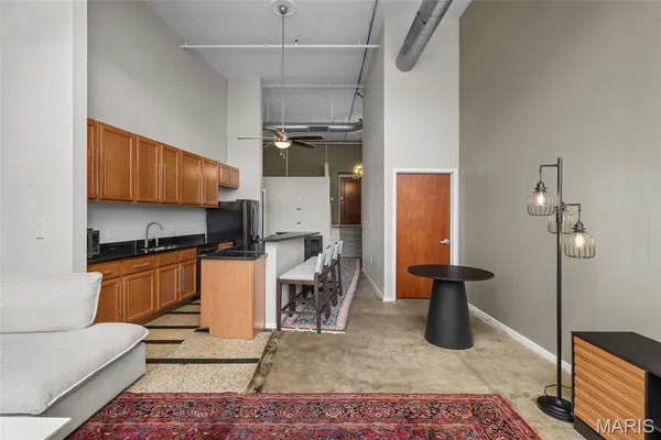 $168,000 | 1720 Chouteau Avenue, Unit 102, St. Louis, MO 63103