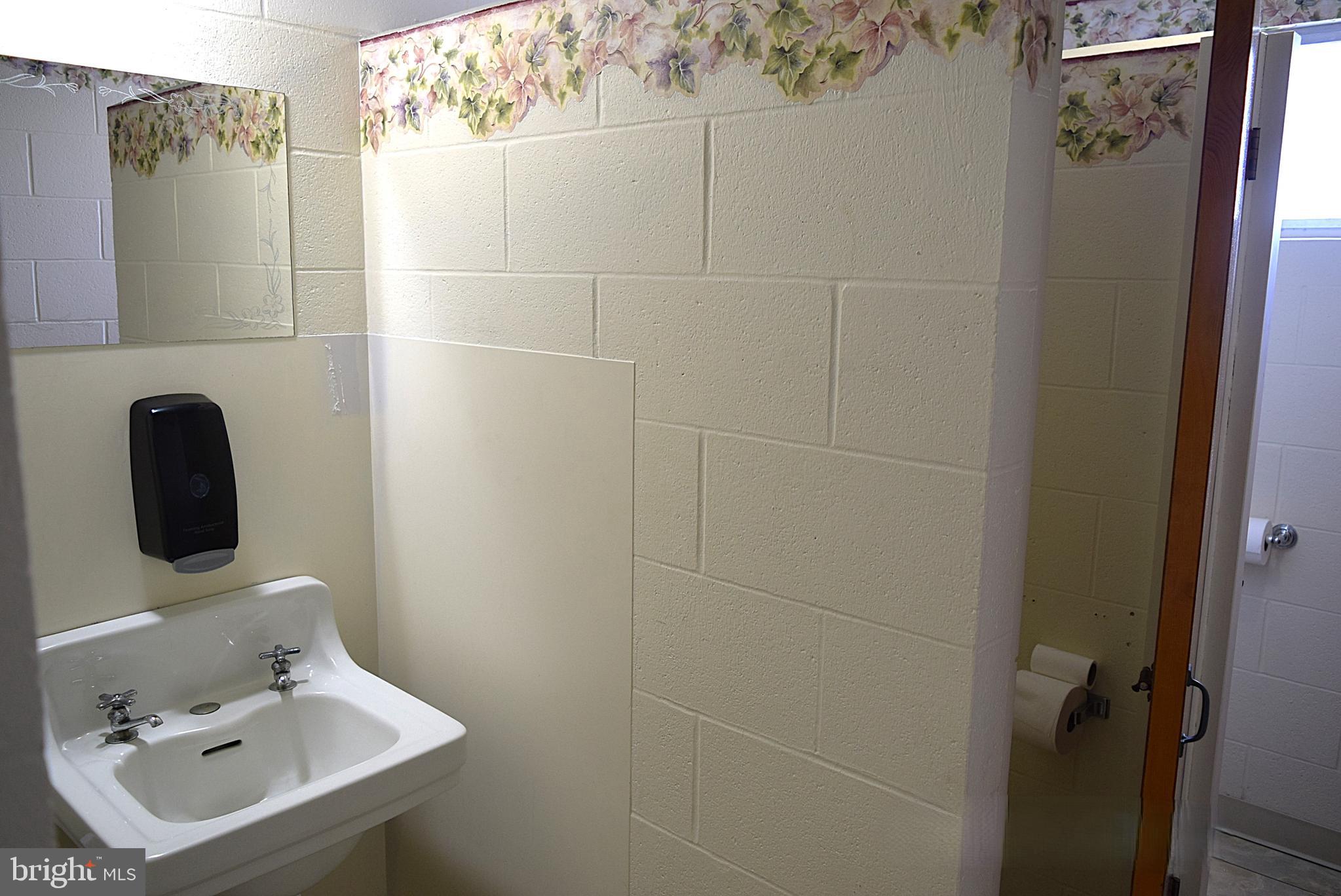 740 Edgegrove Road Hanover, PA 17331 - Photo 32 of 50 Gallery Image 32