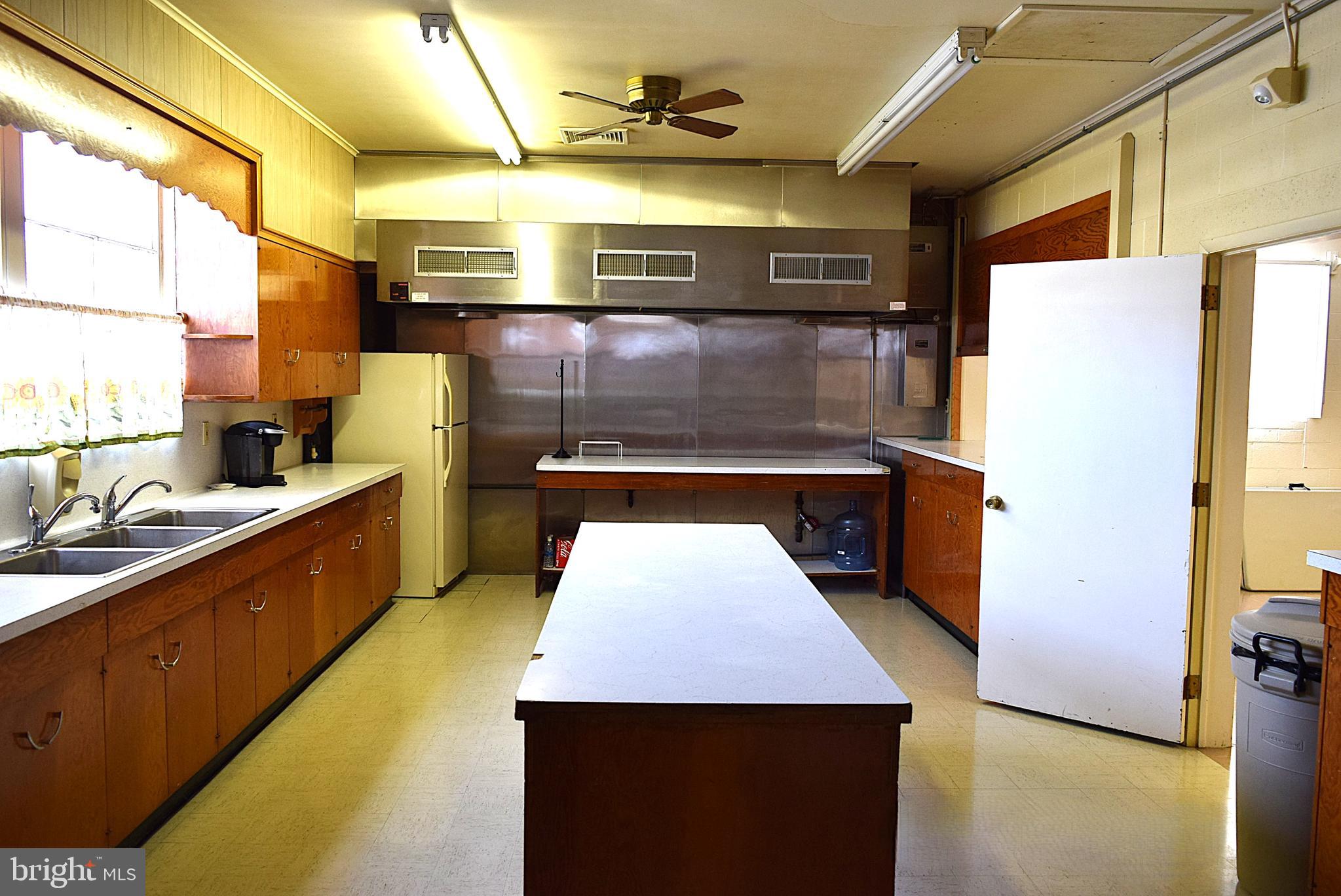 740 Edgegrove Road Hanover, PA 17331 - Photo 38 of 50 kitchen