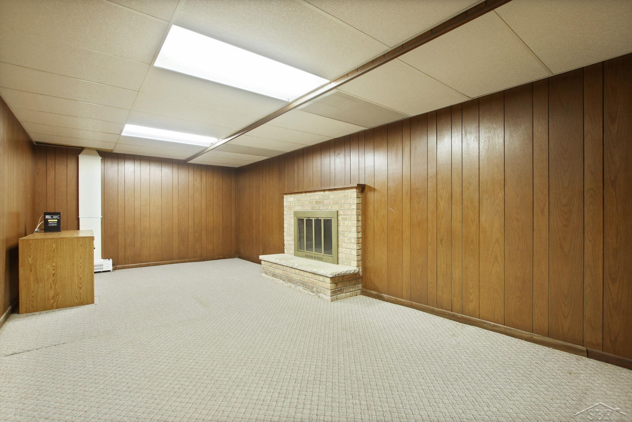 202 South Spring Street Midland, MI 48640 - Photo 27 of 46 50117475-26.JPG
