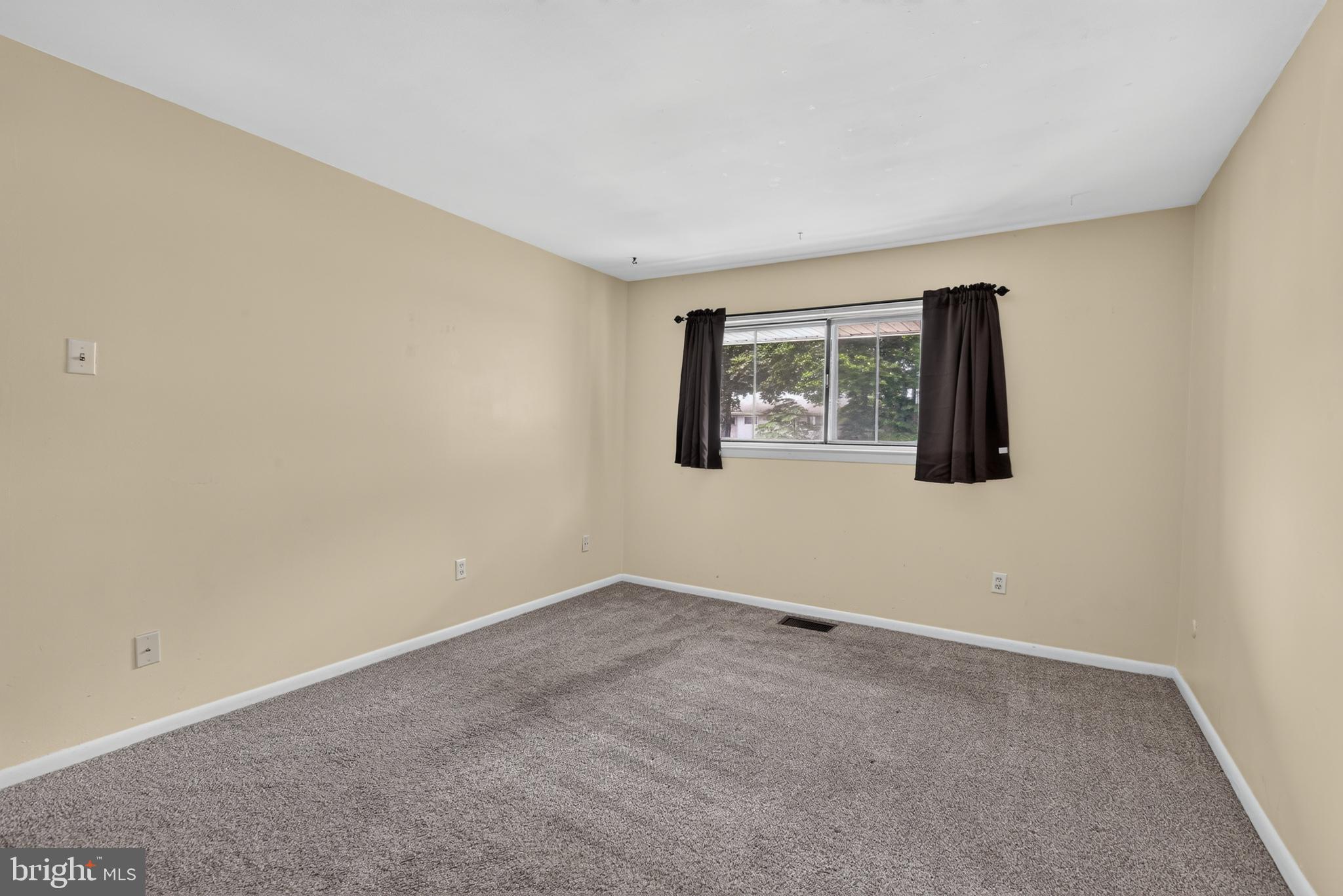 1518 Manley Road, Unit B33 West Chester, PA 19382 - Photo 27 of 34 Primary Bedroom