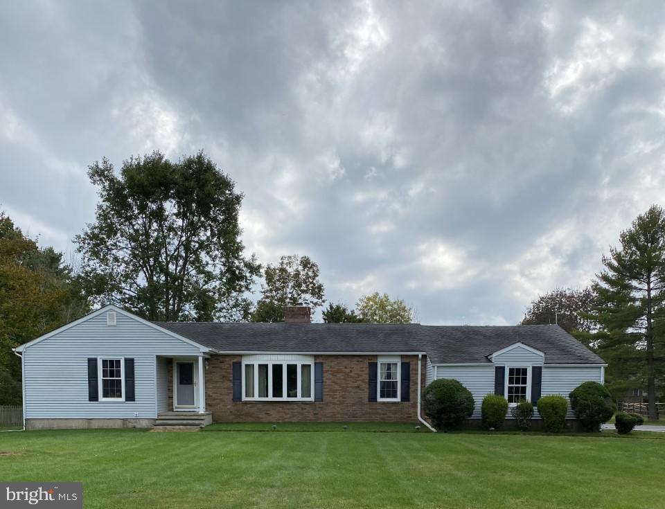 111 Palmer Road Pennington, NJ 08534 - Photo 1 of 35 Gallery Image 1