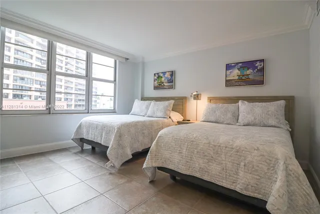 $5,000 | 5161 Collins Avenue, Unit 404, Miami Beach, FL 33140