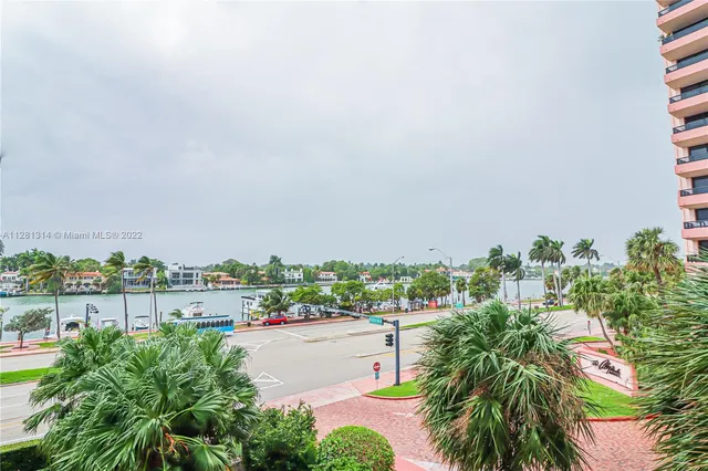 $5,000 | 5161 Collins Avenue, Unit 404, Miami Beach, FL 33140