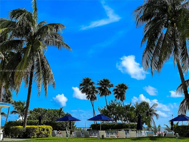 $5,000 | 5161 Collins Avenue, Unit 404, Miami Beach, FL 33140