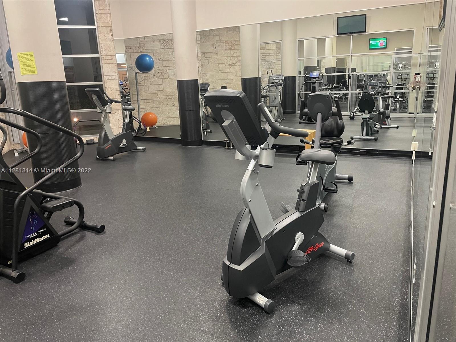 5161 Collins Avenue, Unit 404 Miami Beach, FL 33140 - Photo 43 of 59