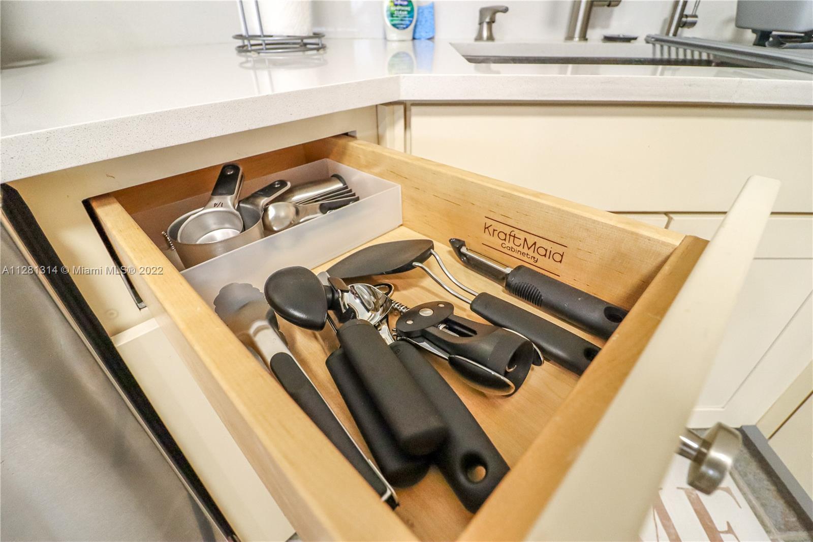 5161 Collins Avenue, Unit 404 Miami Beach, FL 33140 - Photo 51 of 59