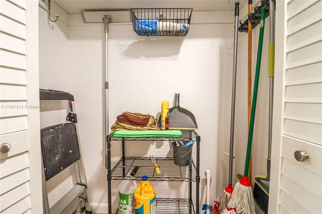 $5,000 | 5161 Collins Avenue, Unit 404, Miami Beach, FL 33140