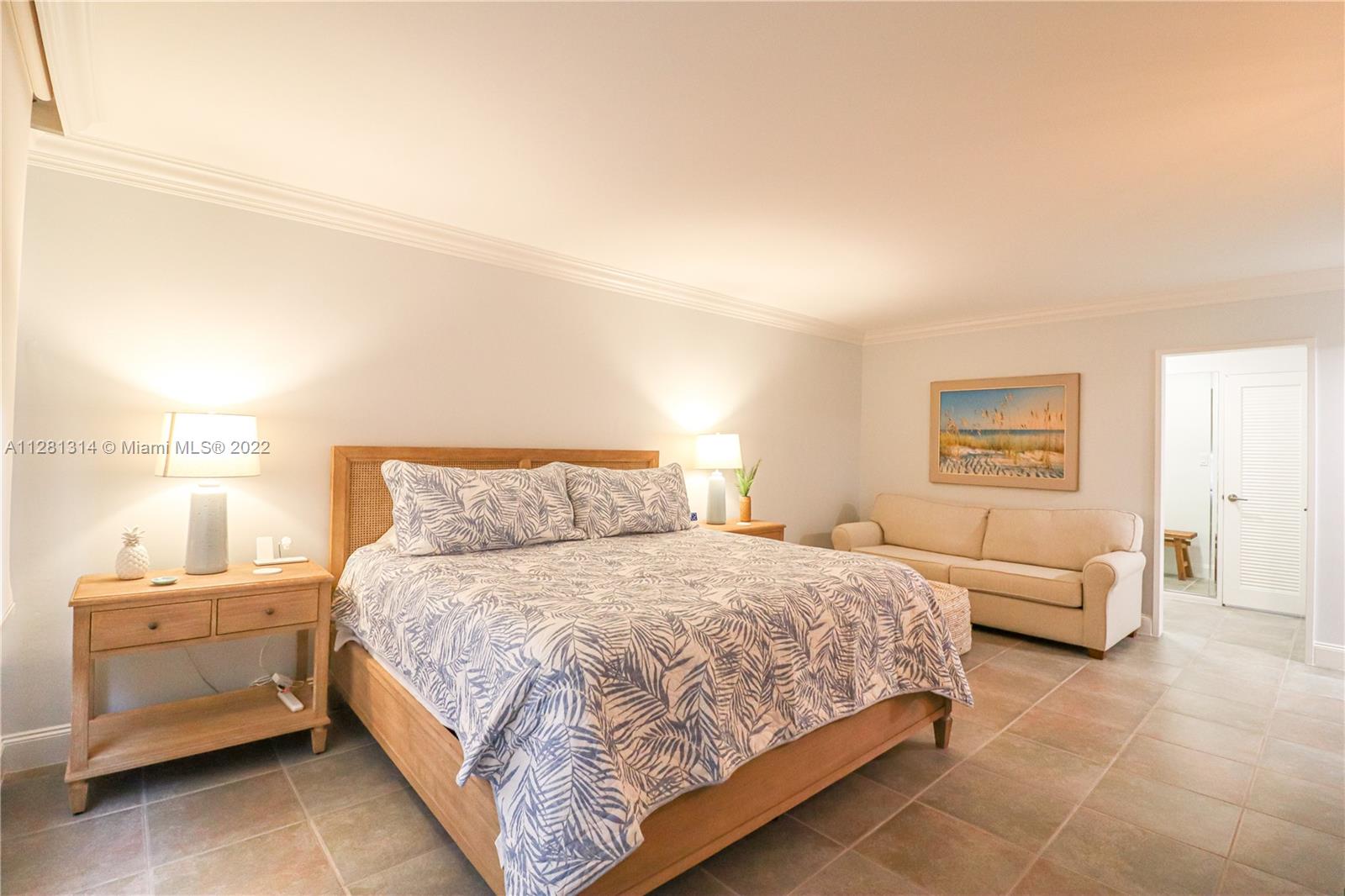 5161 Collins Avenue, Unit 404 Miami Beach, FL 33140 - Photo 9 of 59