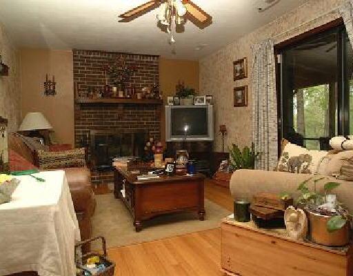 1036 Rudy Court Goodview, VA 24095 - Photo 2 of 5 a living room with furniture