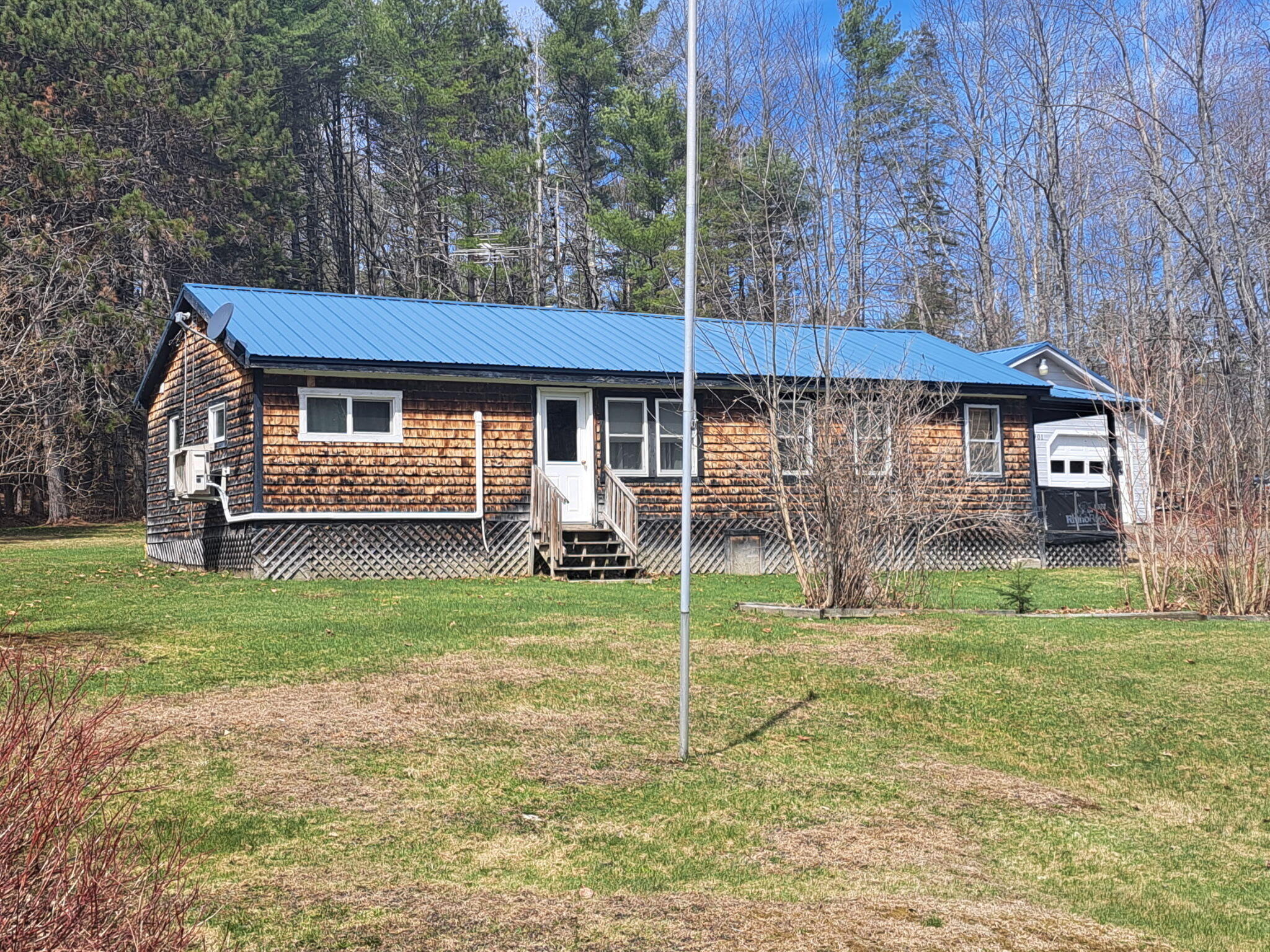 901 North Dexter Road Sangerville, ME 04479 - Photo 3 of 26 1000016108
