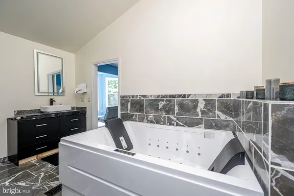 $2,399,000 | 41 Boyd Paugh Lane, Oakland, MD 21550