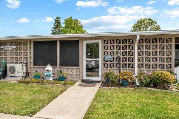 $249,900 | 1260 Oakmont Road, Unit 53I, Seal Beach, CA 90740