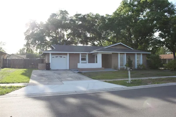 $2,500 | 812 Gullberry Lane, Altamonte Springs, FL 32714