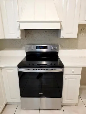 $2,500 | 812 Gullberry Lane, Altamonte Springs, FL 32714