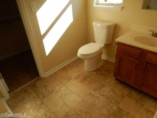 802 Grand Street High Point, NC 27260 - Photo 8 of 12 Bath.