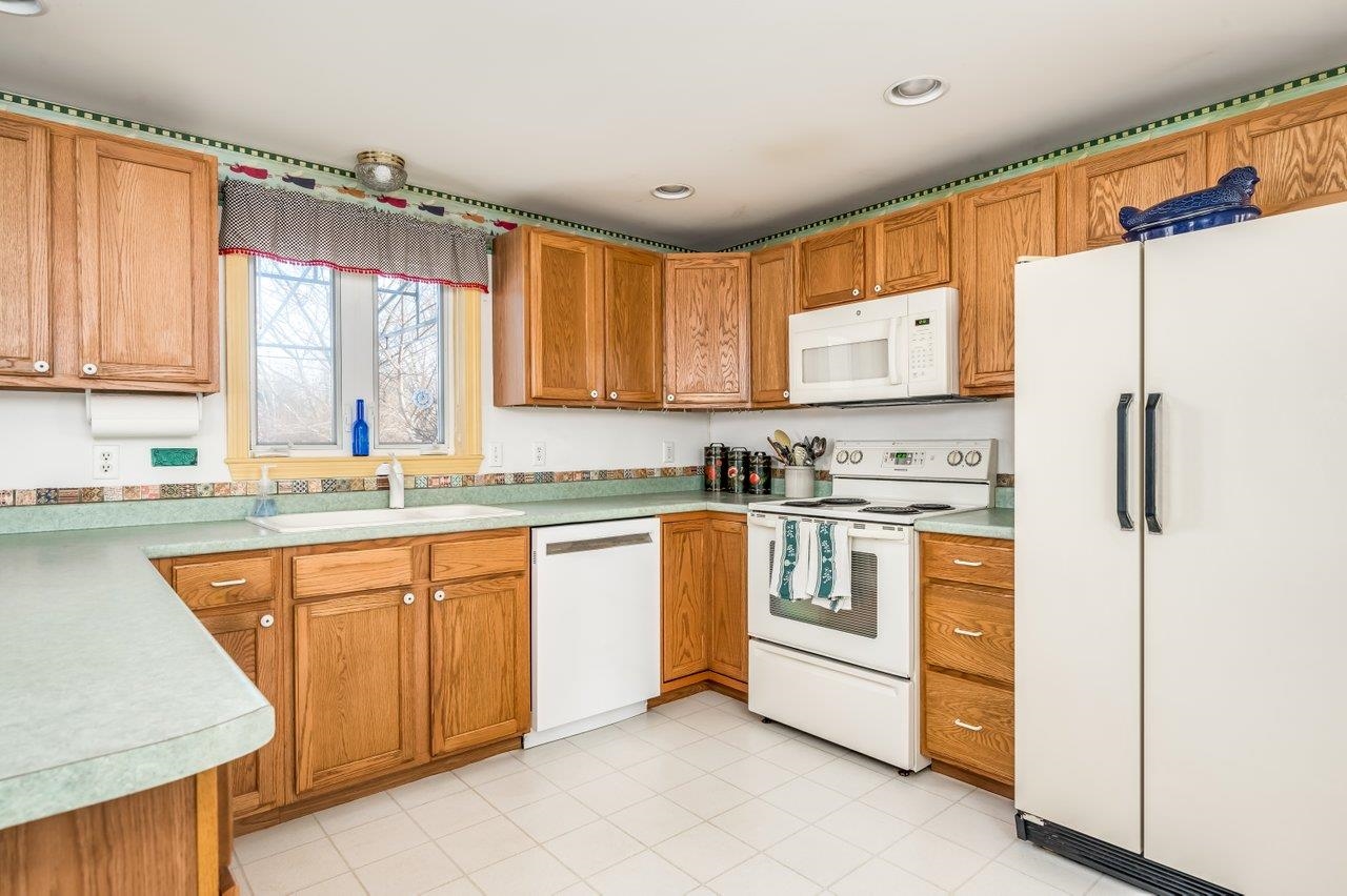 676 Salmon Falls Road Rochester, NH 03868 - Photo 12 of 38