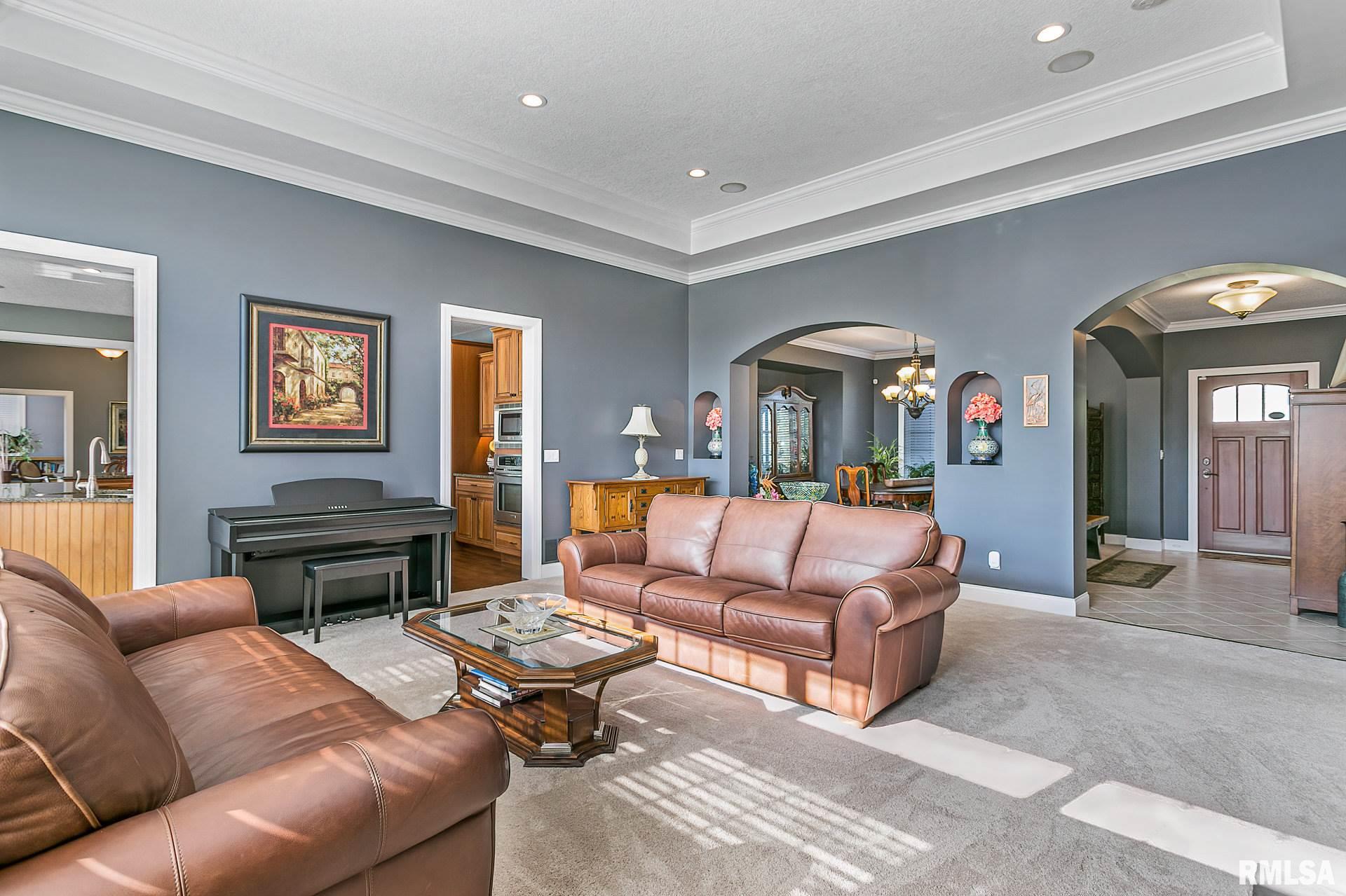 6327 Eagle Ridge Road Bettendorf, IA 52722 - Photo 7 of 43 Gallery Image 7