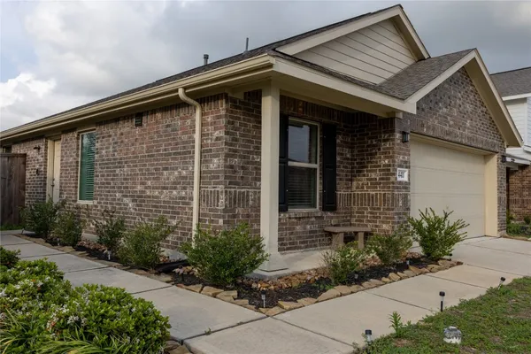 $225,000 | 14411 Woodcott Warren Way, Rosharon, TX 77583