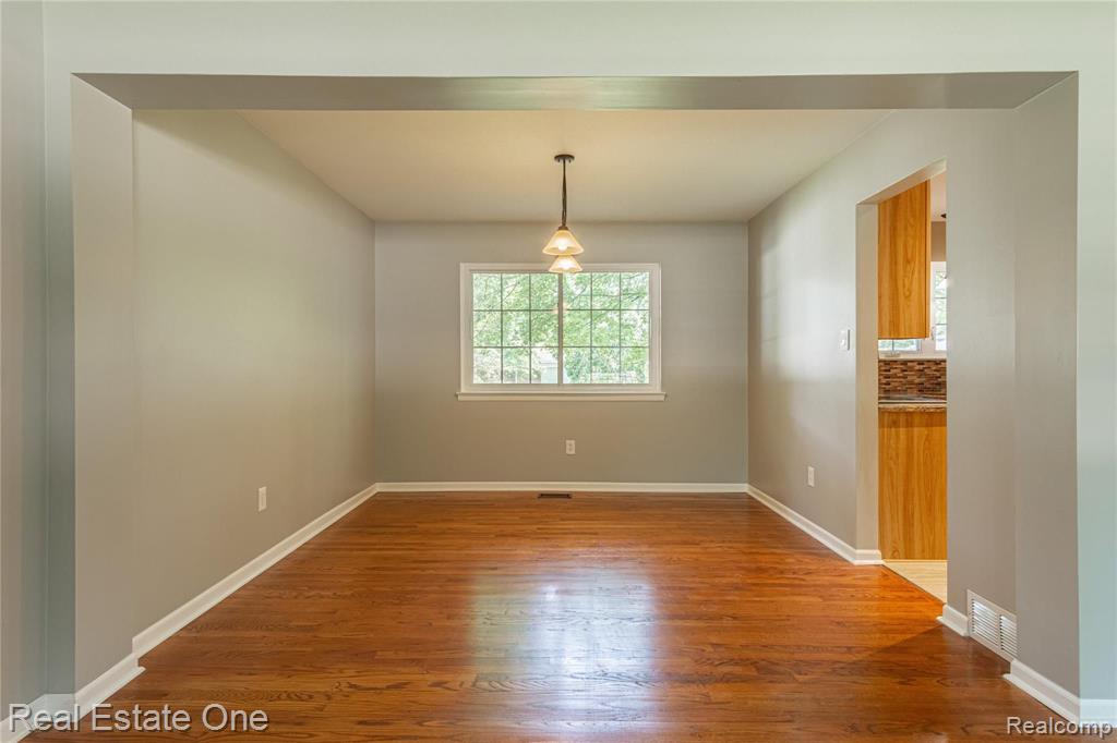 32601 West 13 Mile Road Farmington Hills, MI 48334 - Photo 8 of 53