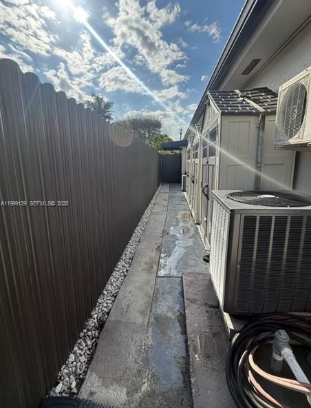 6931 Southwest 159th Place Miami, FL 33193 - Photo 34 of 35